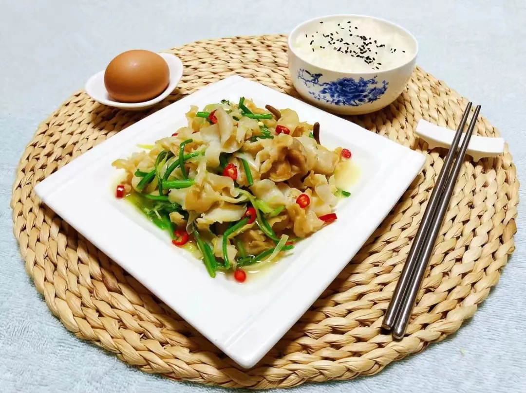 【蔥爆海螺片】做法|味道鮮美，營(yíng)養(yǎng)充足，快試試動(dòng)手制作吧